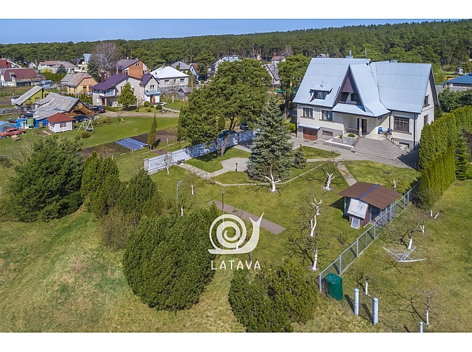 itin-kokybiskas-isskirtinai-irengtas-namas-kulautuvoje-1