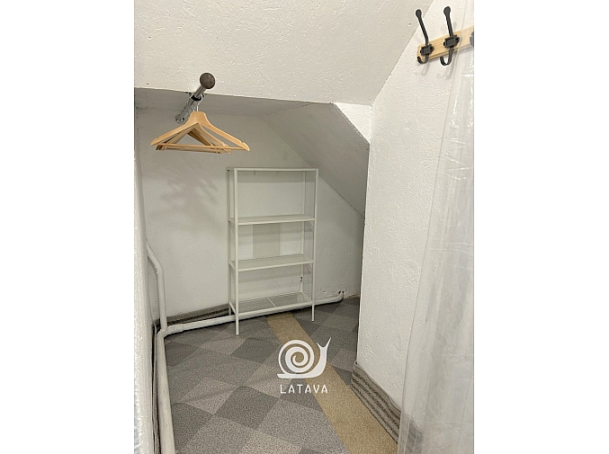 1-k-studijos-tipo-butas-nuosavam-name-su-atskirais-patogumais-ir-iejimu-5