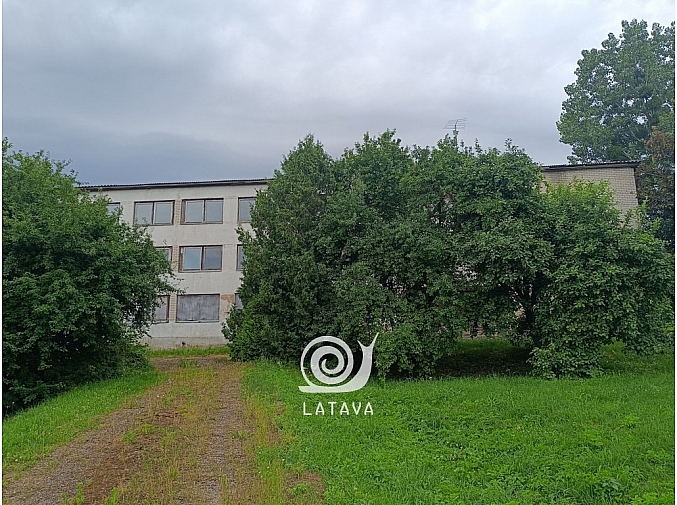 parduodamos-patalpos-su-sklypu-socialinems-reikmems-5